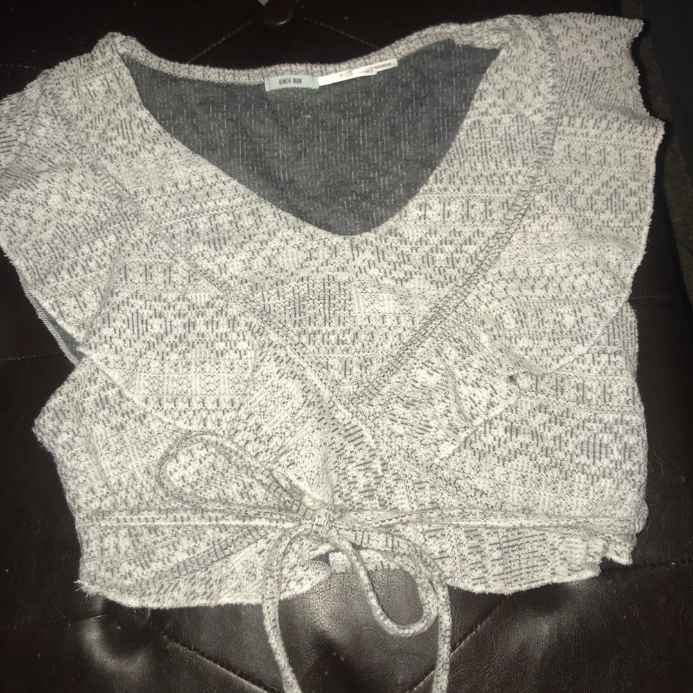 ✨NWOT Urban Outfitters Ruffle Crop Top✨